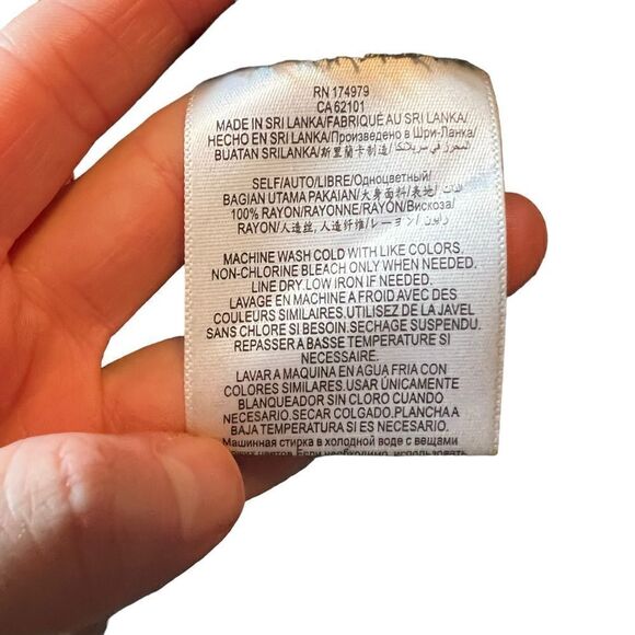 BCBGeneration long sleeve floral blouse - Picture 5 of 9